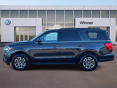 Used 2023 Ford Expedition XLT AWD/4WD image 2