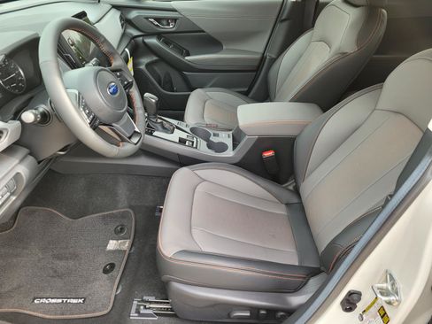 New 2026 Subaru Crosstrek 2.5i Limited w/ Crosstrek Mirror Package AWD/4WD image 3