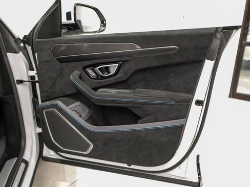 Used 2024 Lamborghini Urus Performante image 52