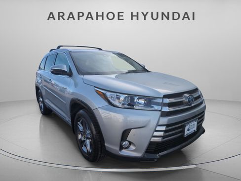 Used 2018 Toyota Highlander Limited Platinum image 8
