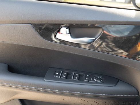 Certified 2024 Kia Forte GT-Line image 21