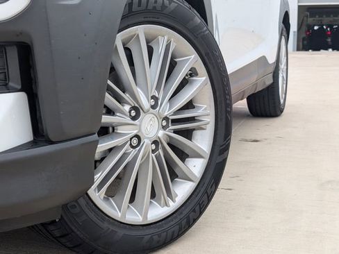 Used 2020 Hyundai Kona SEL FWD image 2