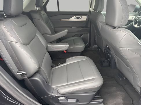 Certified 2025 Ford Explorer Active w/ Active Comfort Package image 15