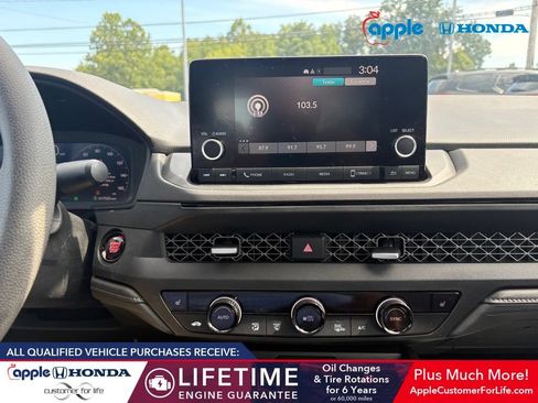 Used 2025 Honda Accord SE image 7