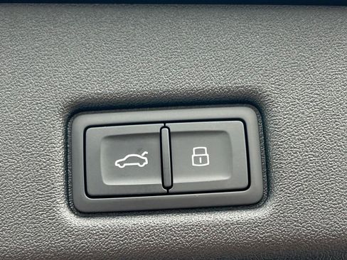 New 2026 Audi SQ5 Premium Plus image 60