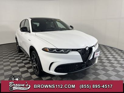 New 2025 Alfa Romeo Tonale w/ Premium Package