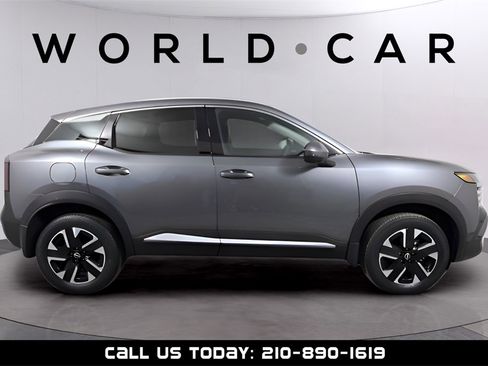 Used 2025 Nissan Kicks SR image 10