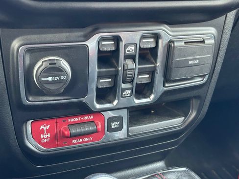 Used 2020 Jeep Wrangler Unlimited Rubicon AWD/4WD image 12