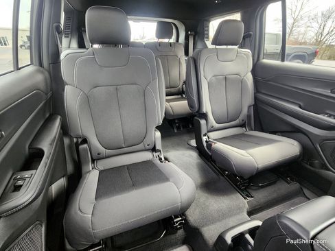 Used 2025 Jeep Grand Cherokee L Laredo w/ Trailer Tow Package image 6