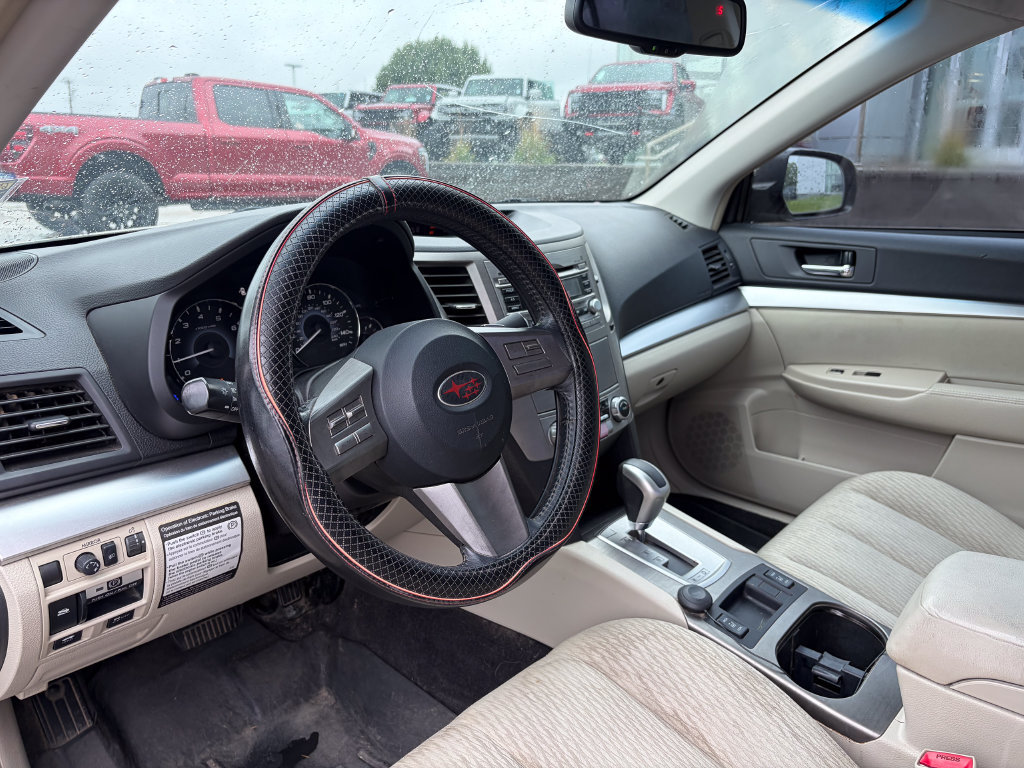 Used 2010 Subaru Legacy 2.5i Premium w/ Appearance Package 1C AWD/4WD image 9