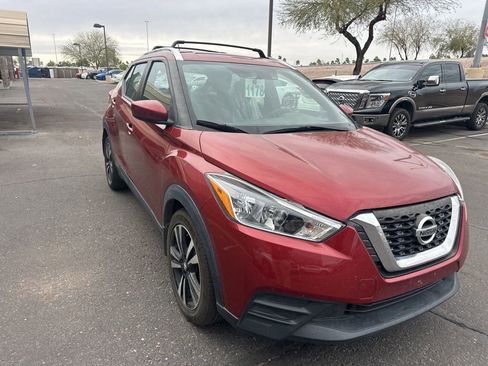 Used 2018 Nissan Kicks SV w/ Exterior Package image 3