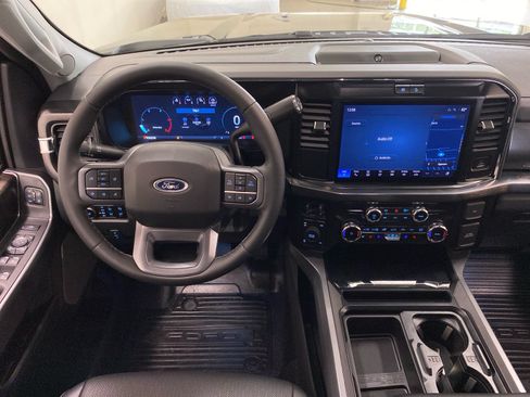 New 2026 Ford F250 Lariat w/ Black Appearance Package AWD/4WD image 11
