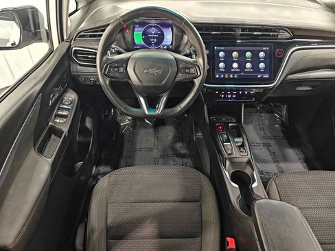 Used 2023 Chevrolet Bolt LT w/ Driver Confidence Package FWD image 4