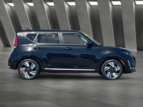 Used 2024 Kia Soul GT-Line FWD image 3
