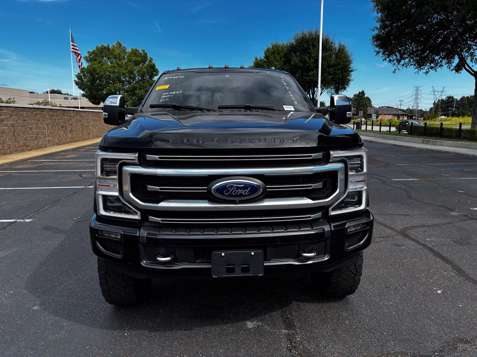 Used 2022 Ford F250 Platinum AWD/4WD image 2