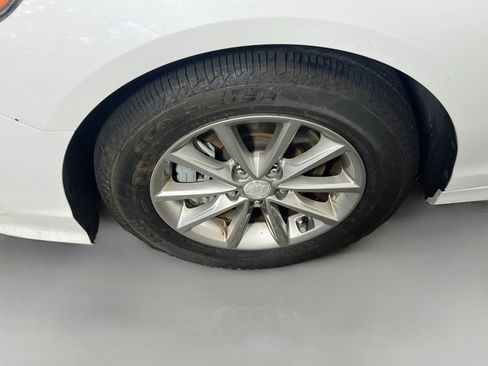 Used 2018 Hyundai Sonata SE FWD image 14