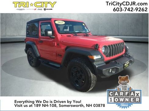 Used 2025 Jeep Wrangler Sport image 7