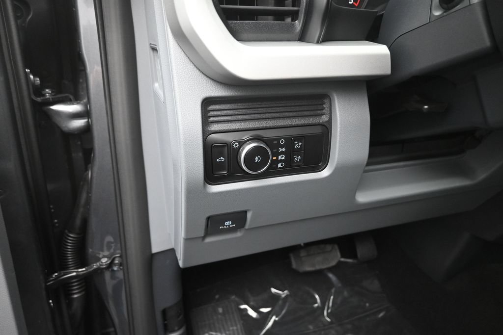 New 2027 Ford F250 XL w/ Tremor Off-Road Package AWD/4WD image 13