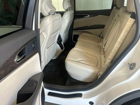Used 2016 Lincoln MKX Reserve w/ Technology Package AWD/4WD image 9