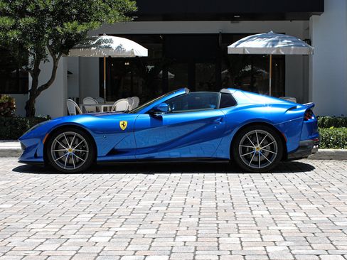 Certified 2022 Ferrari 812 GTS RWD image 4