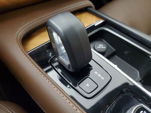 Certified 2023 Volvo XC90 B5 Plus w/ Protection Package Premier image 33