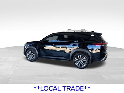 Used 2024 Nissan Pathfinder SL w/ SL Premium Package