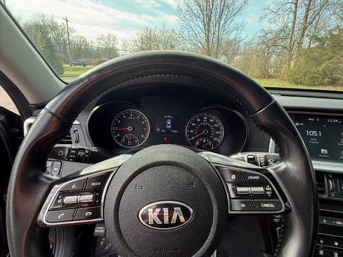 Used 2019 Kia Optima S w/ S Panoramic Sunroof Package FWD image 10