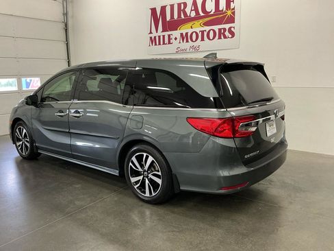 Used 2018 Honda Odyssey Elite image 4
