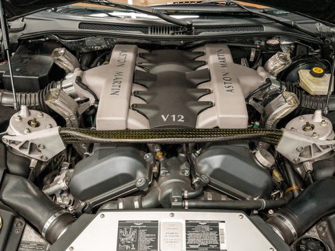 Used 2003 Aston Martin Vanquish RWD image 11