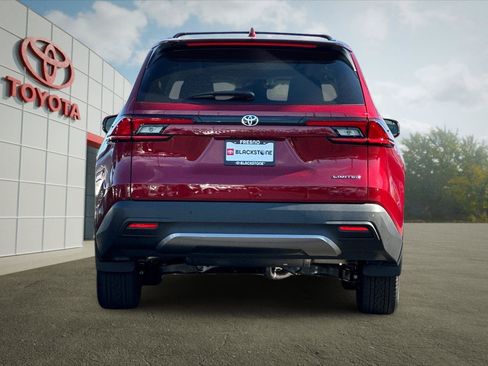 Certified 2026 Toyota Grand Highlander FWD image 4
