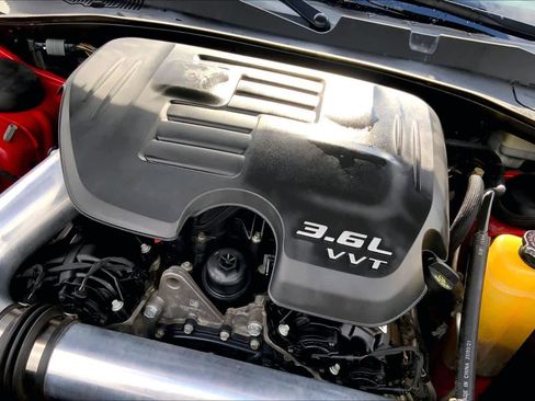 Used 2015 Dodge Charger SXT w/ Driver Confidence Group image 28