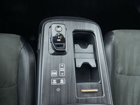 Certified 2024 Nissan Ariya AWD image 22