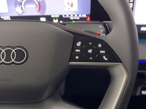 Used 2026 Audi Q3 quattro 2.0T w/ 20" Wheel Package image 22