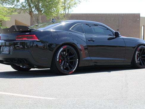 Used 2014 Chevrolet Camaro SS w/ SS Performance Package RWD image 21