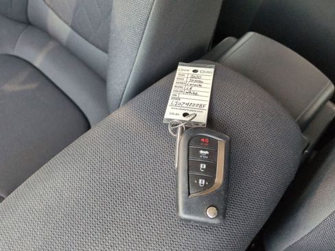 Used 2020 Toyota Corolla LE FWD image 33