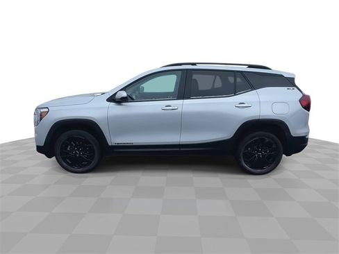Used 2022 GMC Terrain SLE w/ Driver Convenience Package image 5