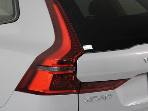 New 2026 Volvo XC60 B5 Ultra w/ Climate Package PRO AWD/4WD image 15