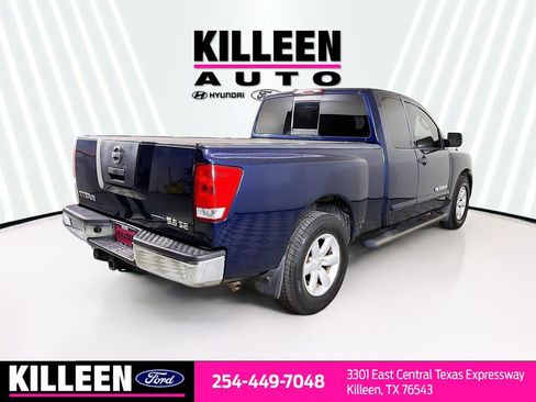 Used 2010 Nissan Titan SE image 8