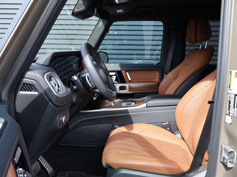 Used 2025 Mercedes-Benz G 550 image 5