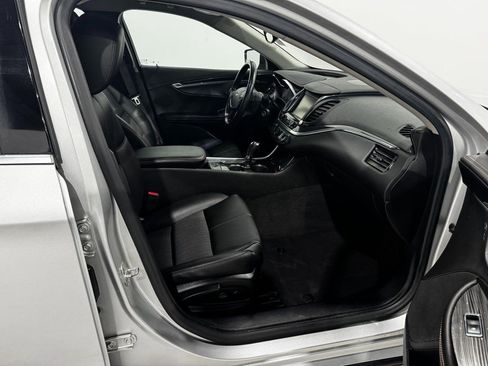 Used 2016 Chevrolet Impala LT w/ Convenience Package image 23