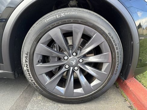Used 2018 Tesla Model X 75D AWD/4WD image 13