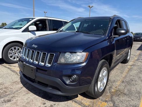 Used 2014 Jeep Compass Sport w/ Power Value Group FWD image 2
