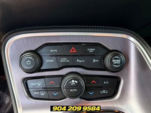 Used 2017 Dodge Challenger R/T Scat Pack RWD image 22