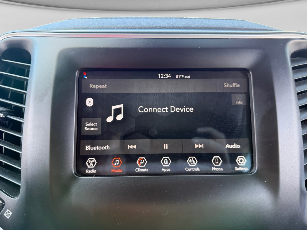 Used 2021 Jeep Cherokee Latitude Plus AWD/4WD image 25