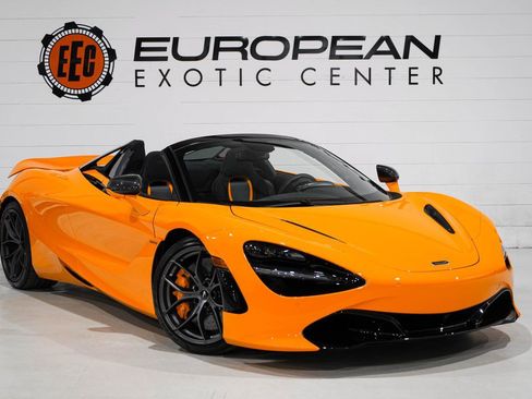 Used 2022 McLaren 720S Performance image 1