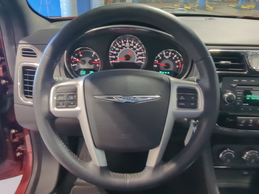 Used 2014 Chrysler 200 Limited FWD image 26