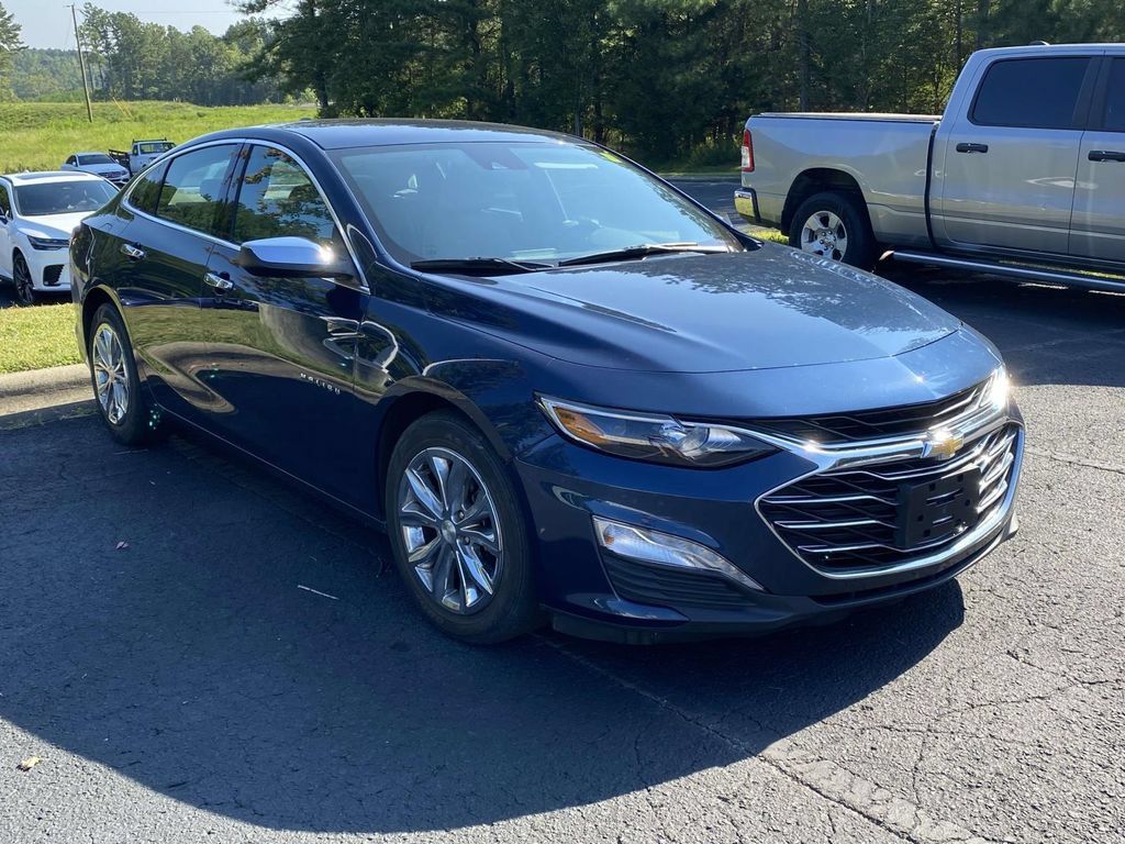 Used 2021 Chevrolet Malibu LT FWD image 3