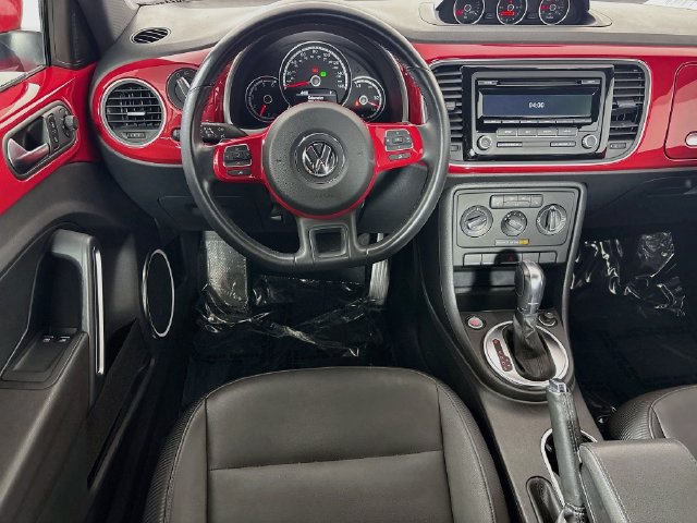 Used 2013 Volkswagen Beetle TDI FWD image 18
