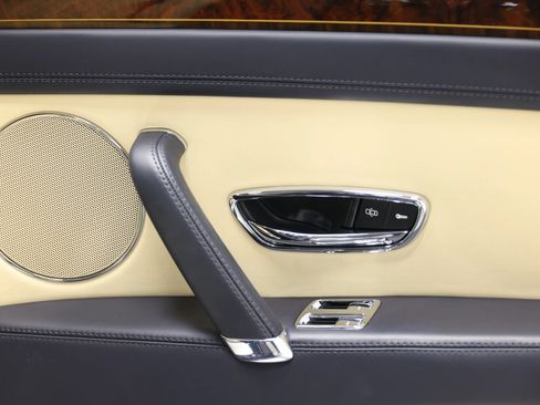 Used 2015 Bentley Flying Spur V8 AWD/4WD image 68