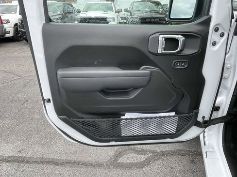 New 2026 Jeep Gladiator Sport image 23